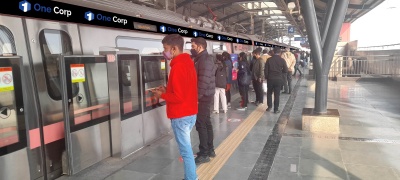  Delhi Metro Pink Line Top Ribbon Wrap Advertising